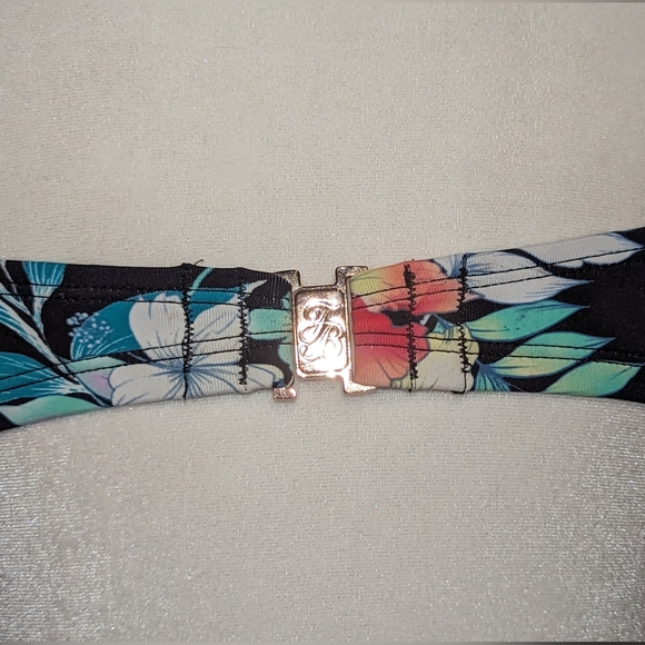 Tommy Bahama Bikini NWT SIZE S/M Multiple style/ reversible (see details below) - Picture 11 of 13